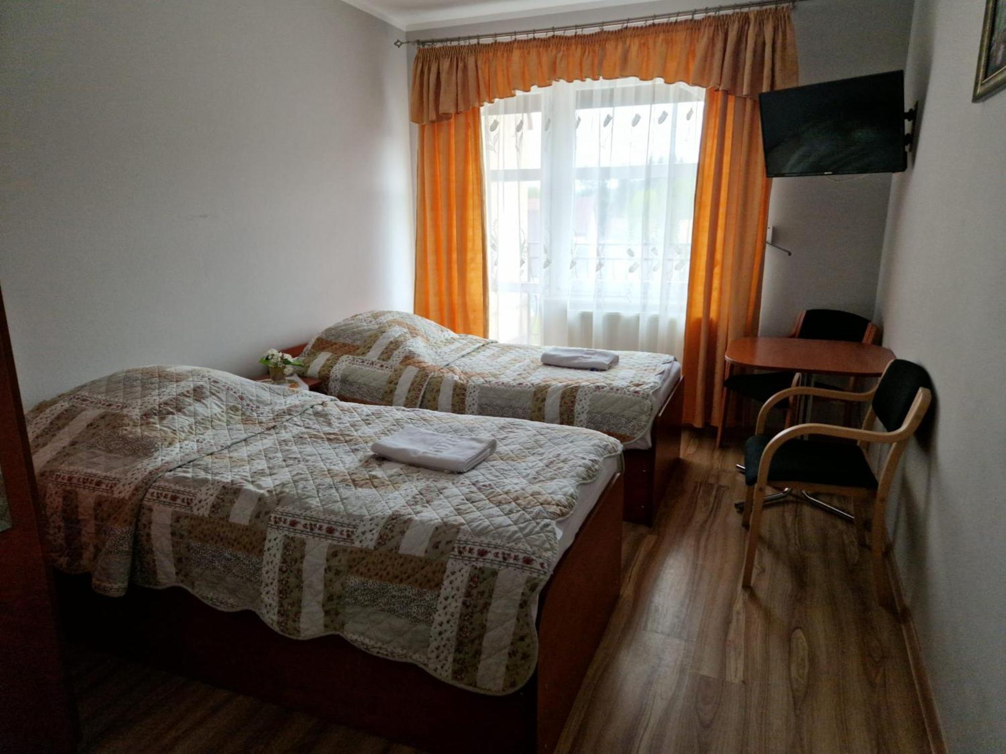 Hotelik Ustrzycki Ustrzyki Dolne Exterior foto