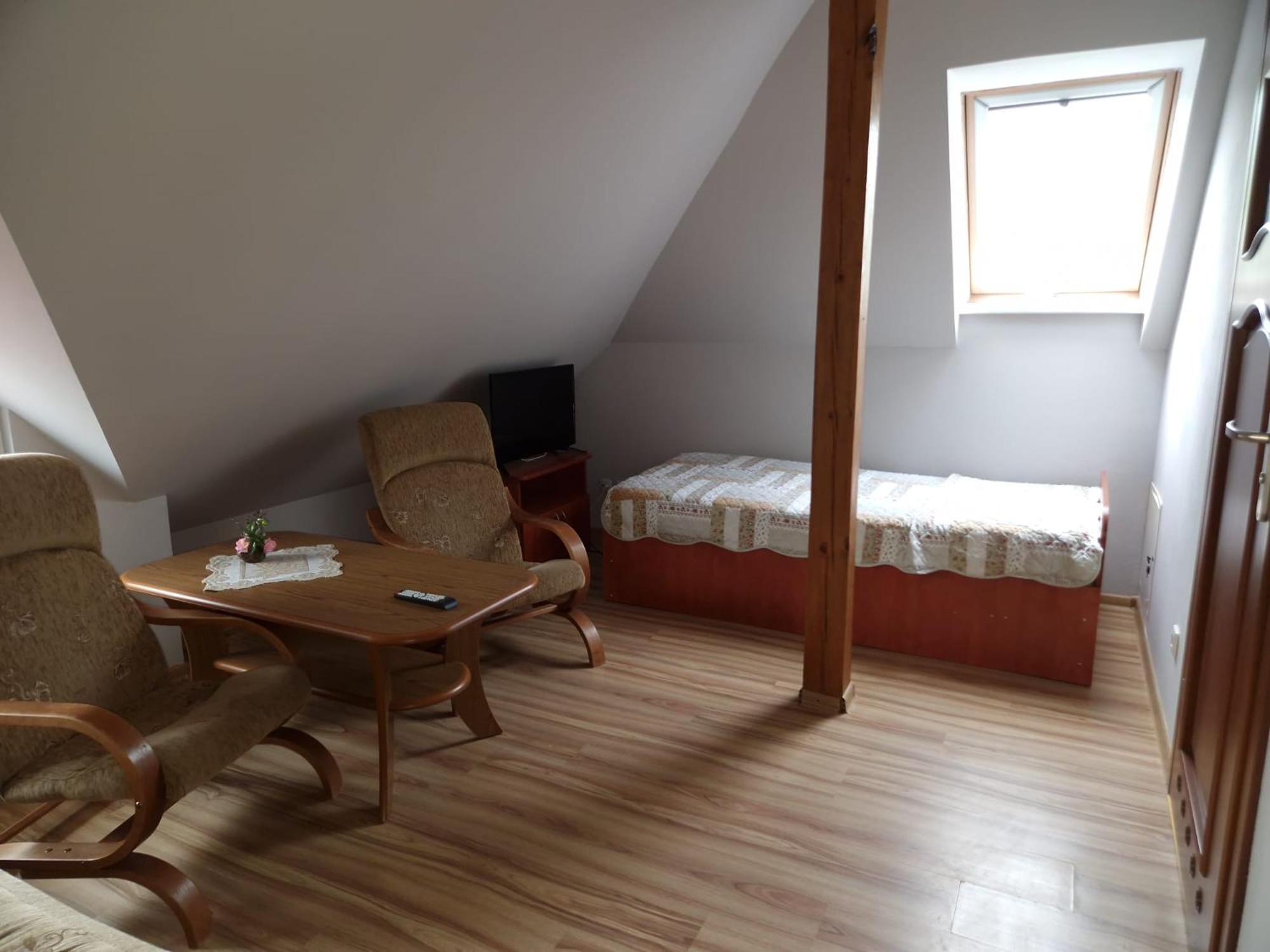 Hotelik Ustrzycki Ustrzyki Dolne Exterior foto