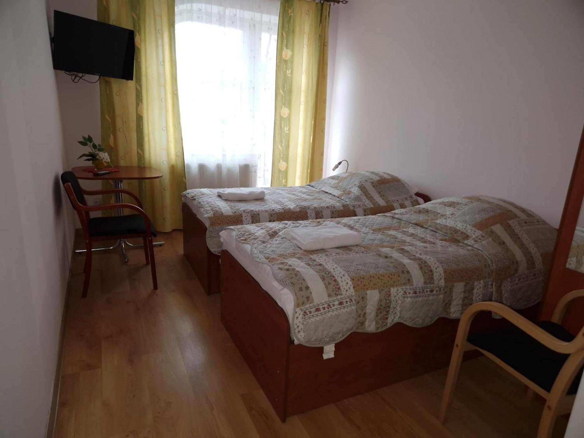 Hotelik Ustrzycki Ustrzyki Dolne Exterior foto