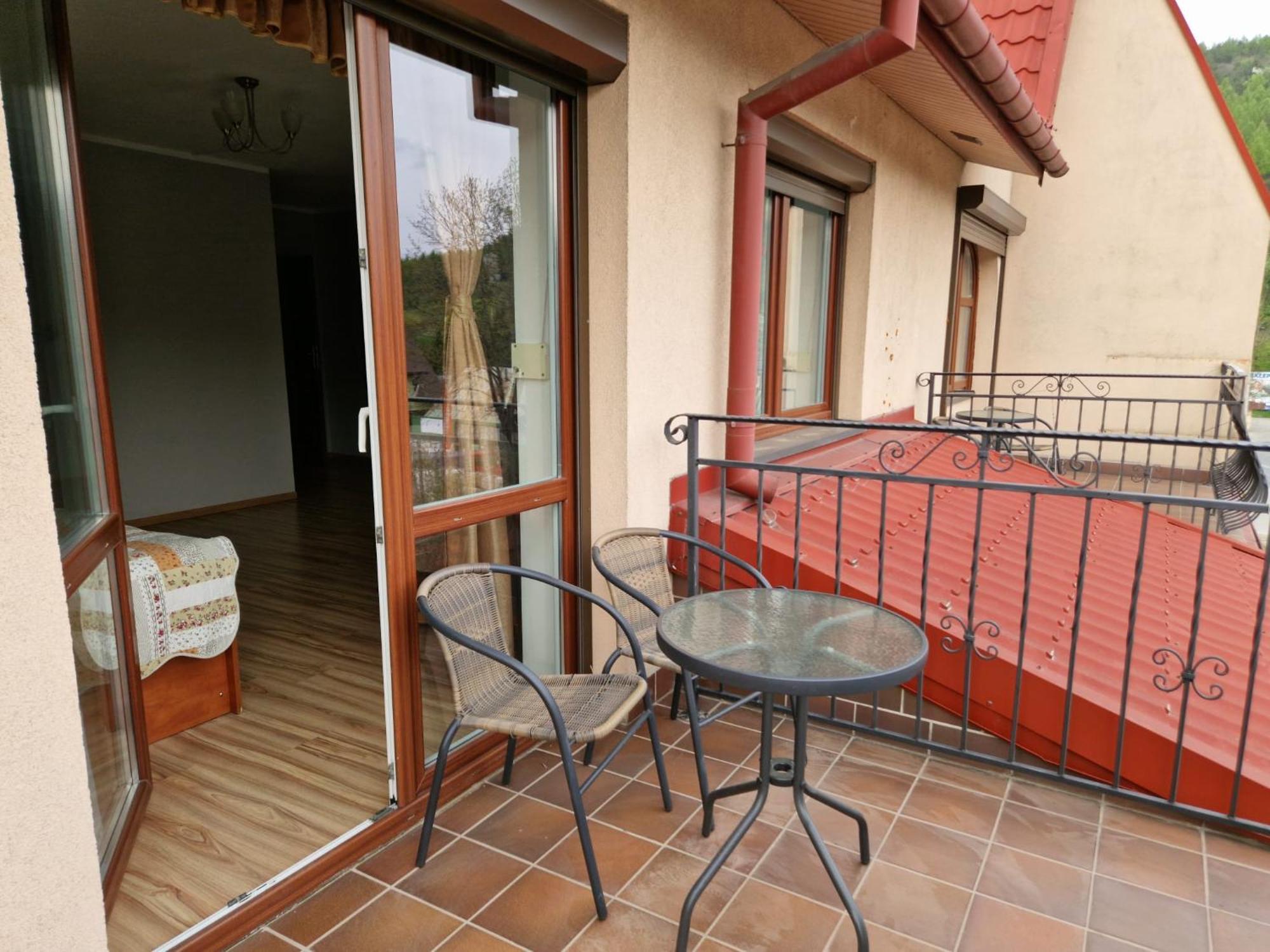 Hotelik Ustrzycki Ustrzyki Dolne Exterior foto